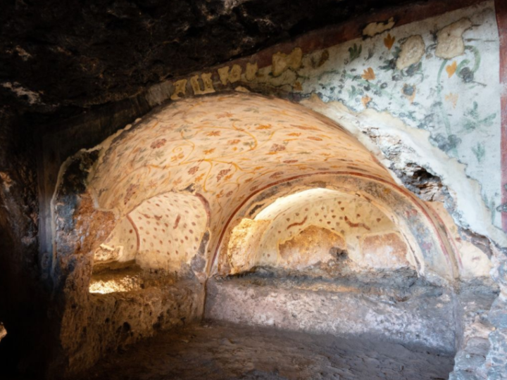 400 stone-cut chamber tombs discovered in Turkey